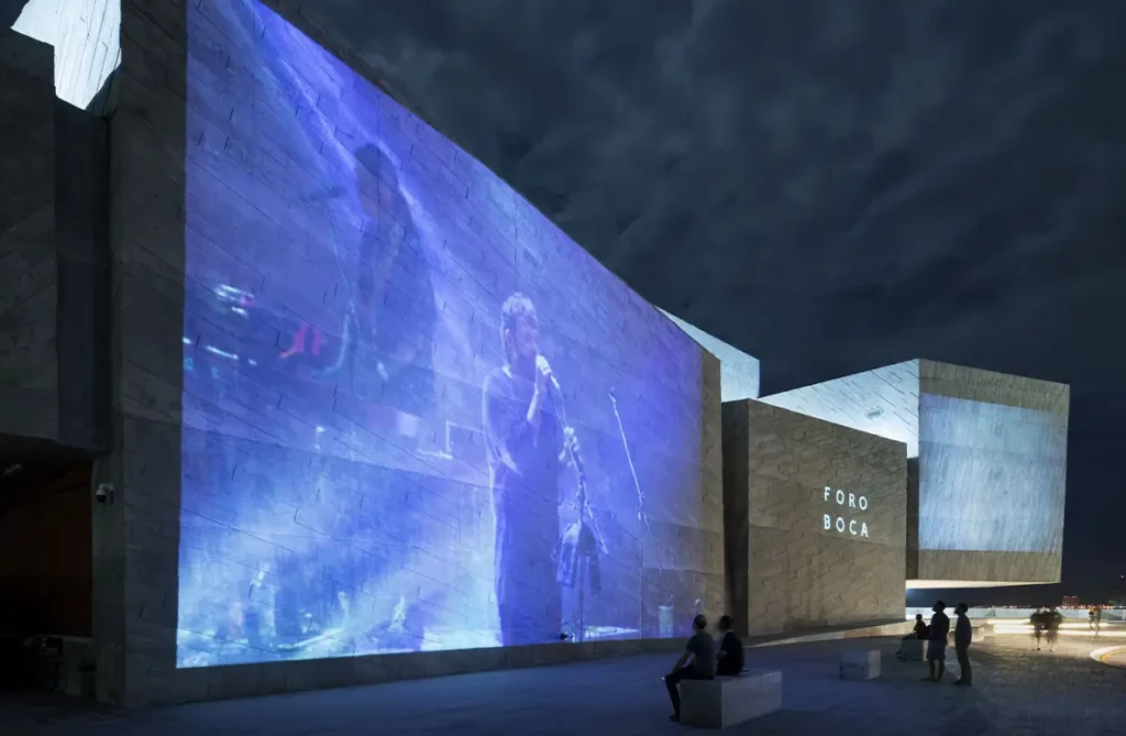 Fachada del Foro Boca, sede de eventos en Veracruz