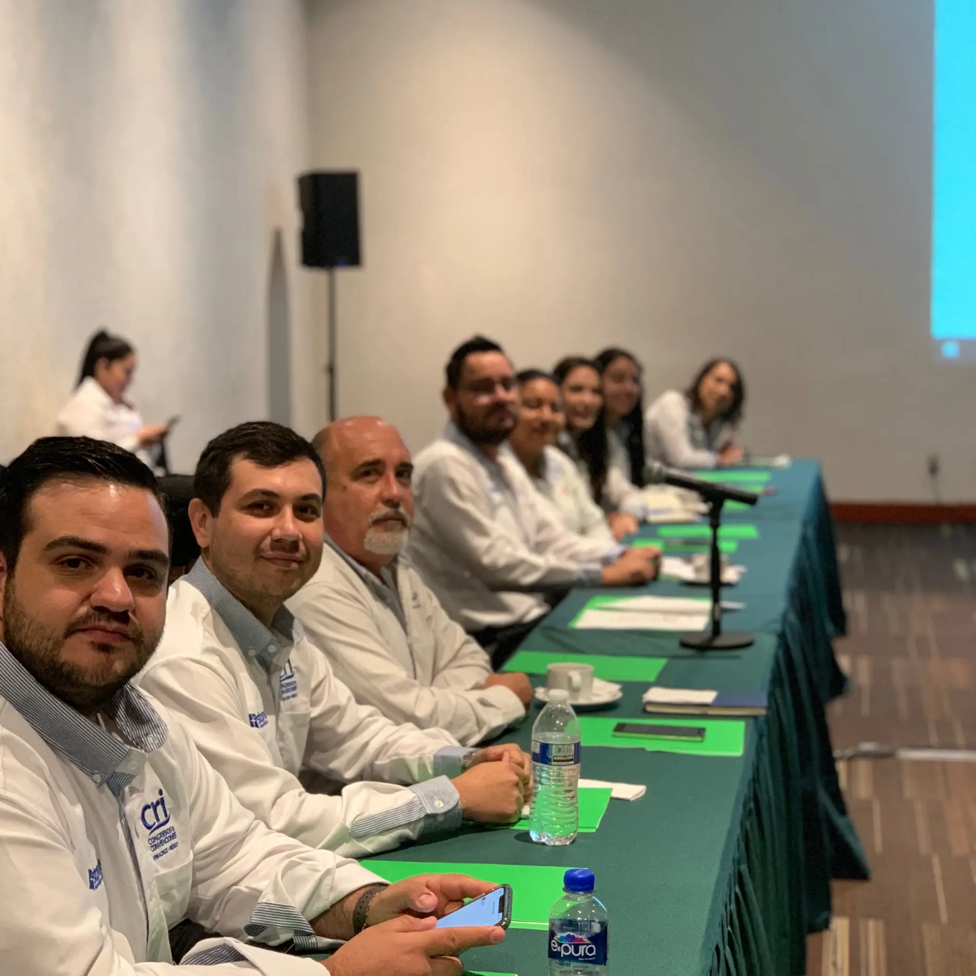 Equipo de coordinación de CRI en sitio durante el evento